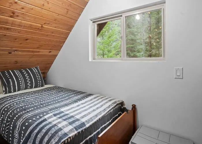 Chalet @ Mt. Rainier Entrance-Hot Tub-Forest Views