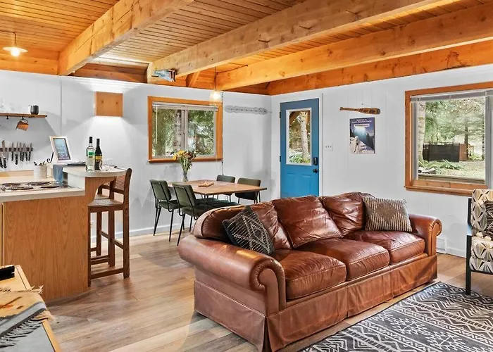 Chalet @ Mt. Rainier Entrance-Hot Tub-Forest Views