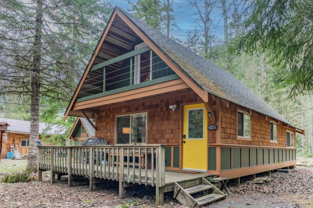 Holiday home @ Mt. Rainier Entrance-hot Tub-forest Views Ashford