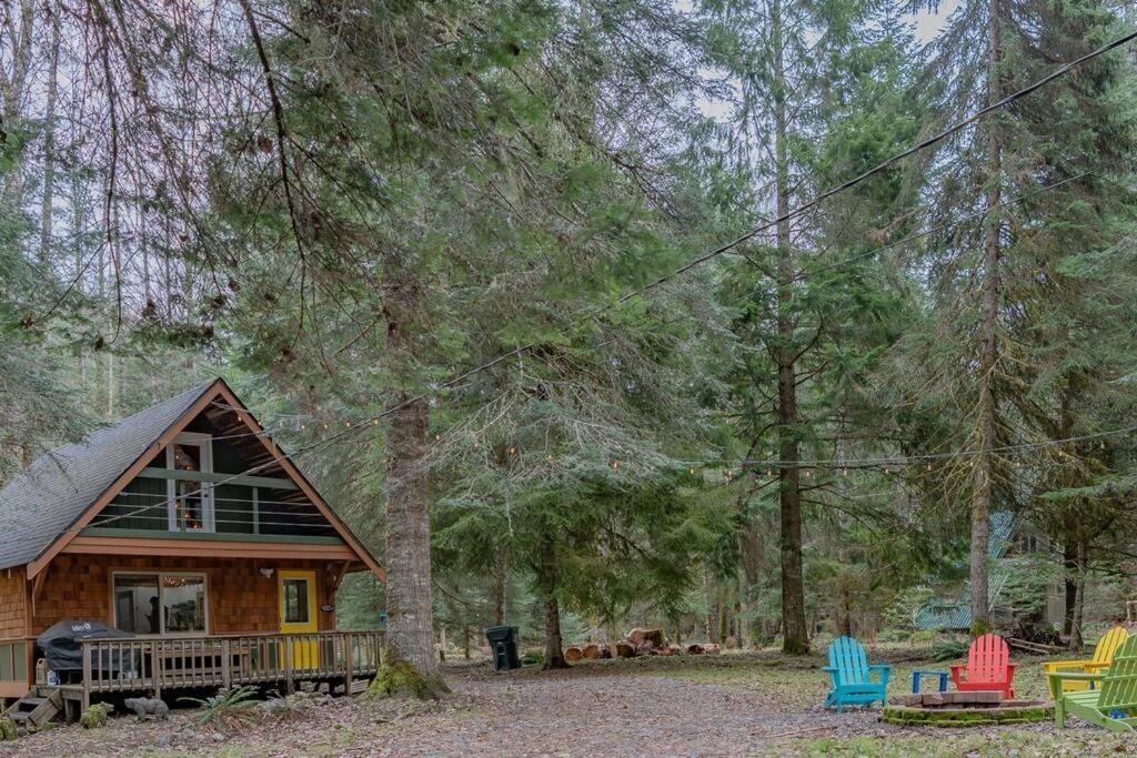 @ Mt. Rainier Entrance-hot Tub-forest Views * Ashford